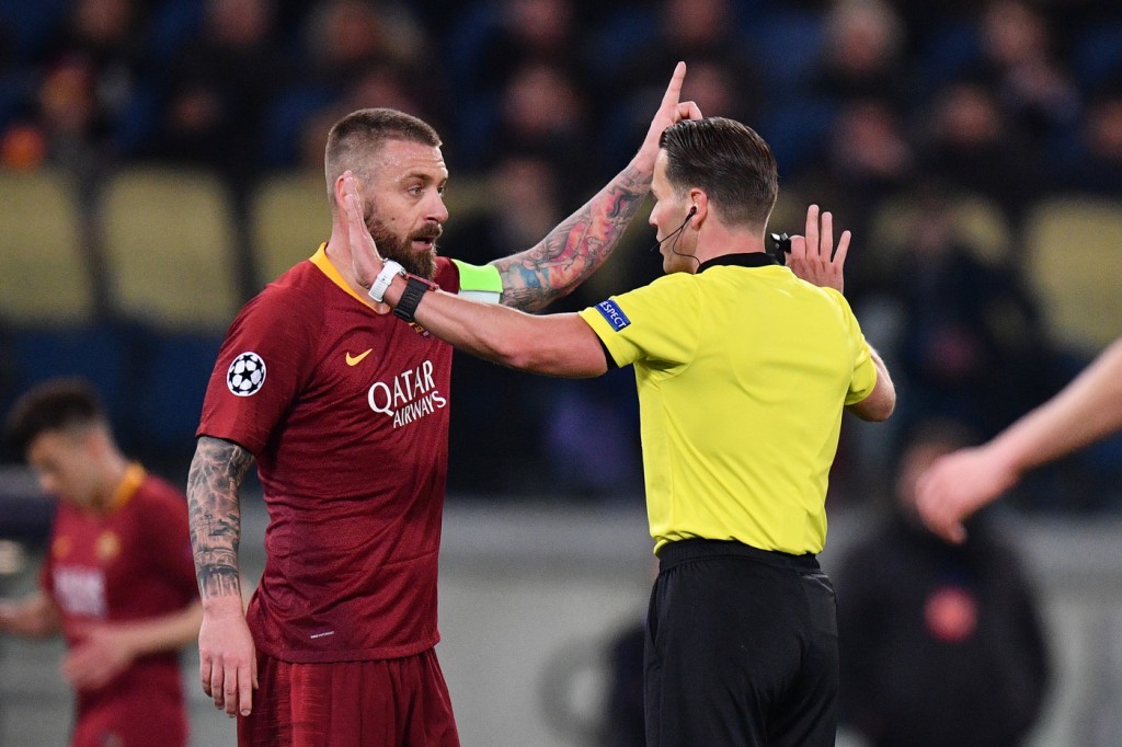 De Rossi Makkelie Roma vs Porto - UEFA Champions League 2018/2019