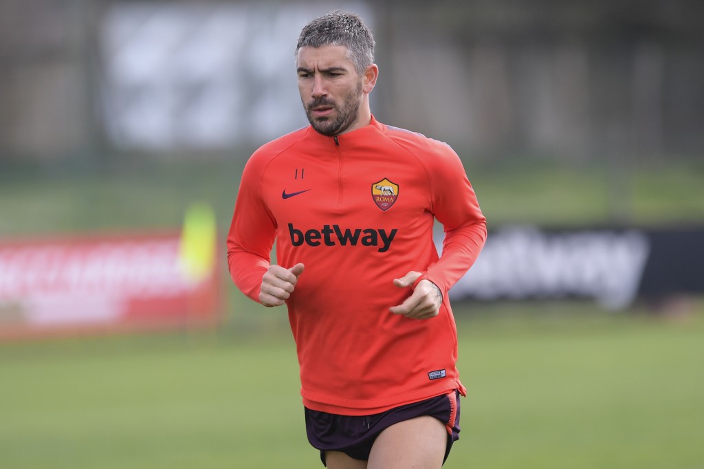 kolarov AS Roma, allenamento mattutino a Trigoria