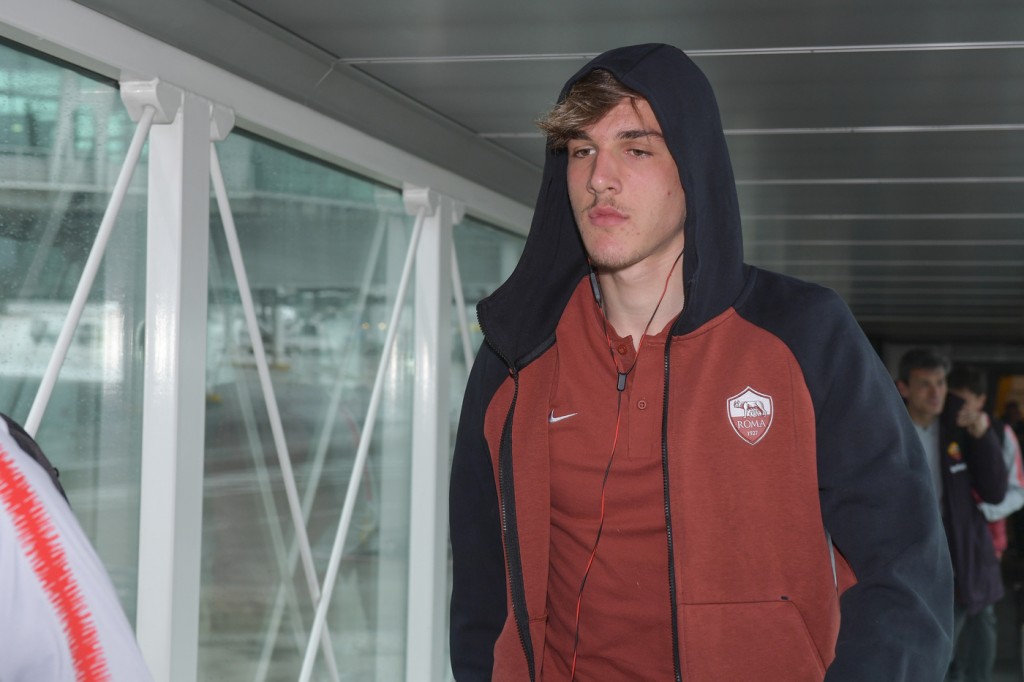 Zaniolo Roma_arrivo_Oporto10