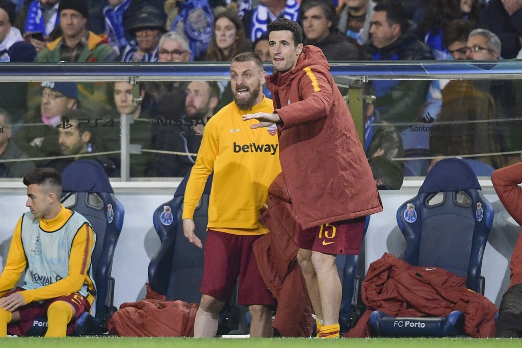 De Rossi Marcano Porto vs Roma - Uefa Champions League