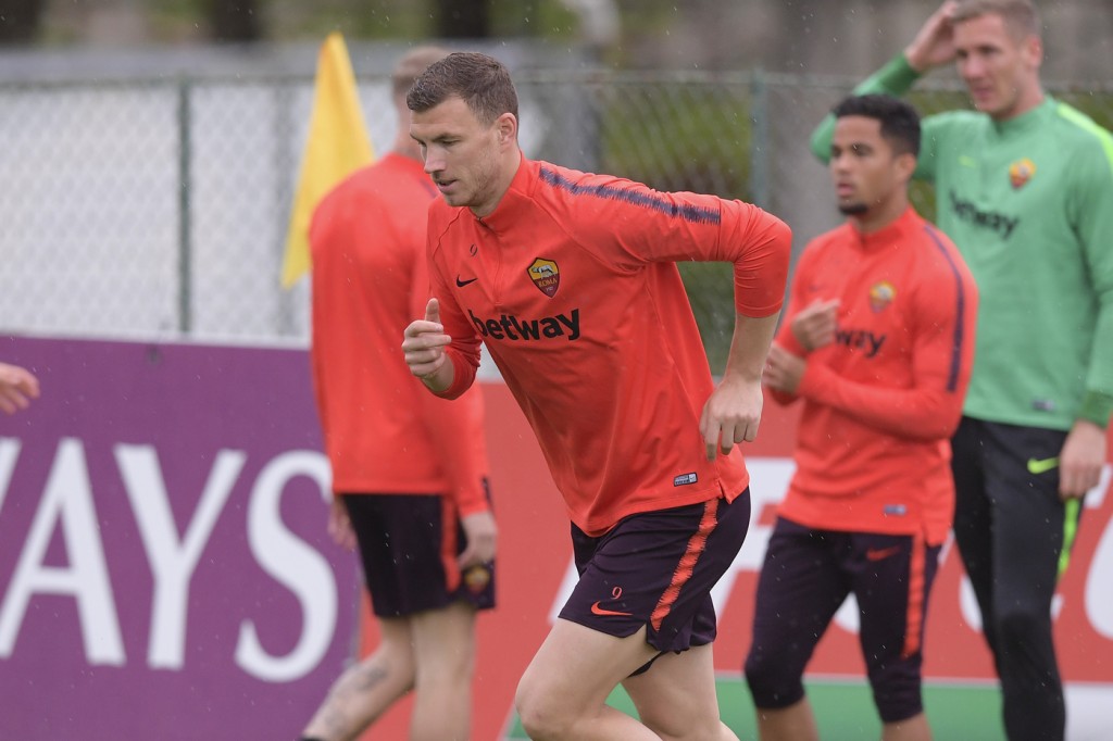 AS Roma_rifinituraCagliari_Trigoria_Dzeko