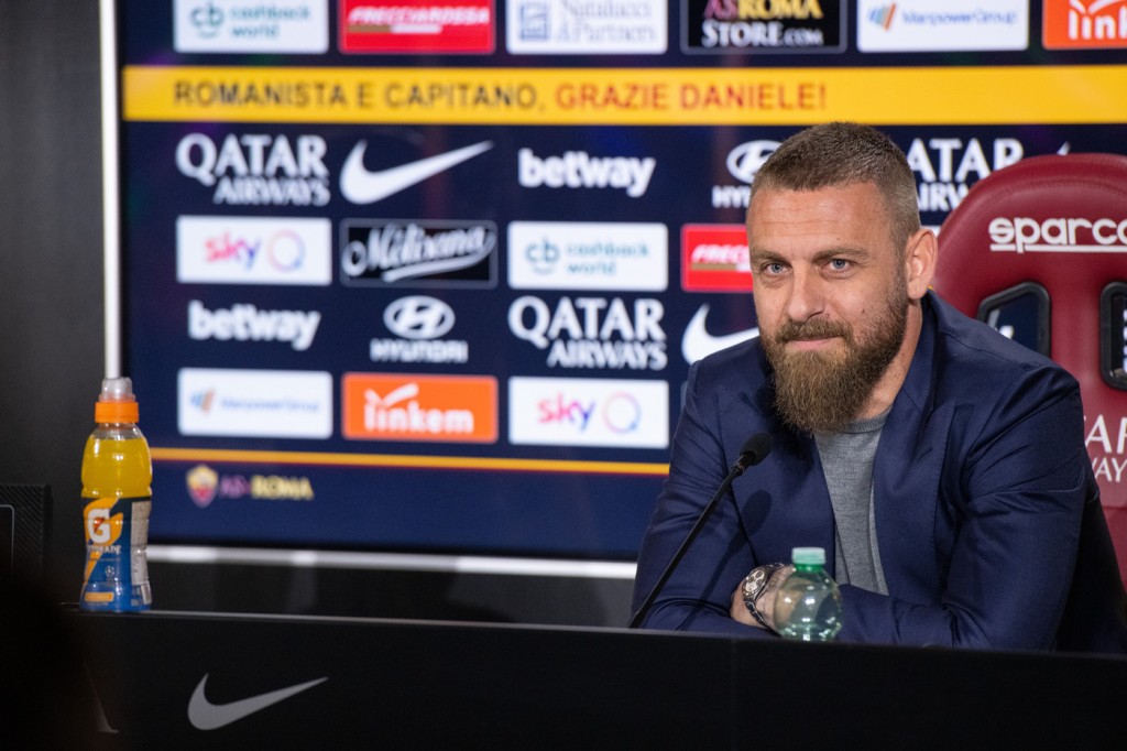AS Roma, De Rossi lascia: la conferenza stampa del Capitano