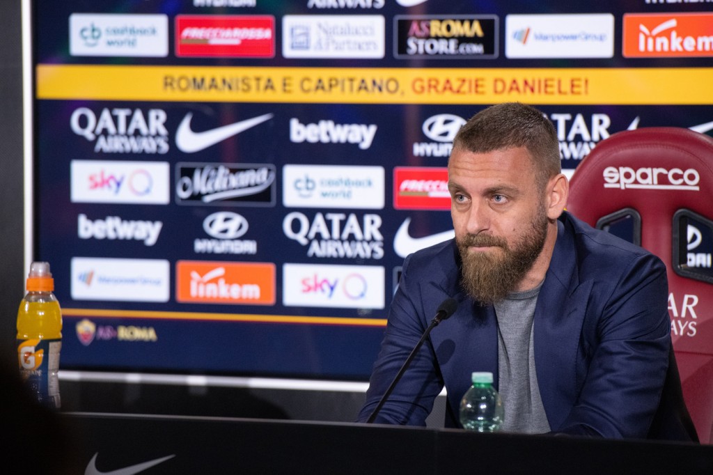 AS Roma, De Rossi lascia: la conferenza stampa del Capitano