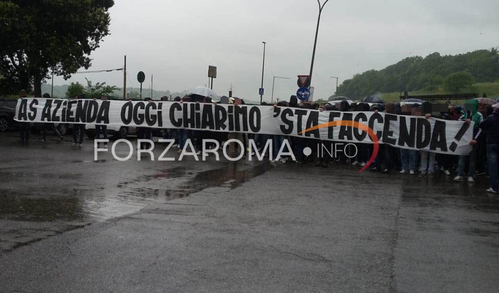 foto_striscione_trigoria