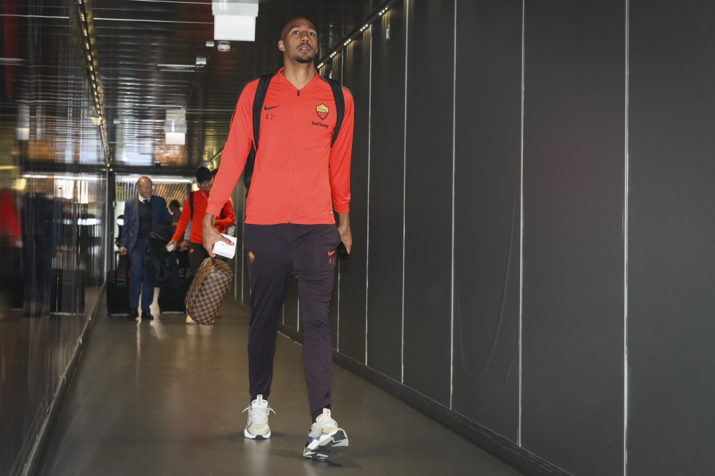 fiumicino nzonzi AS Roma, partenza per la trasferta di Genova