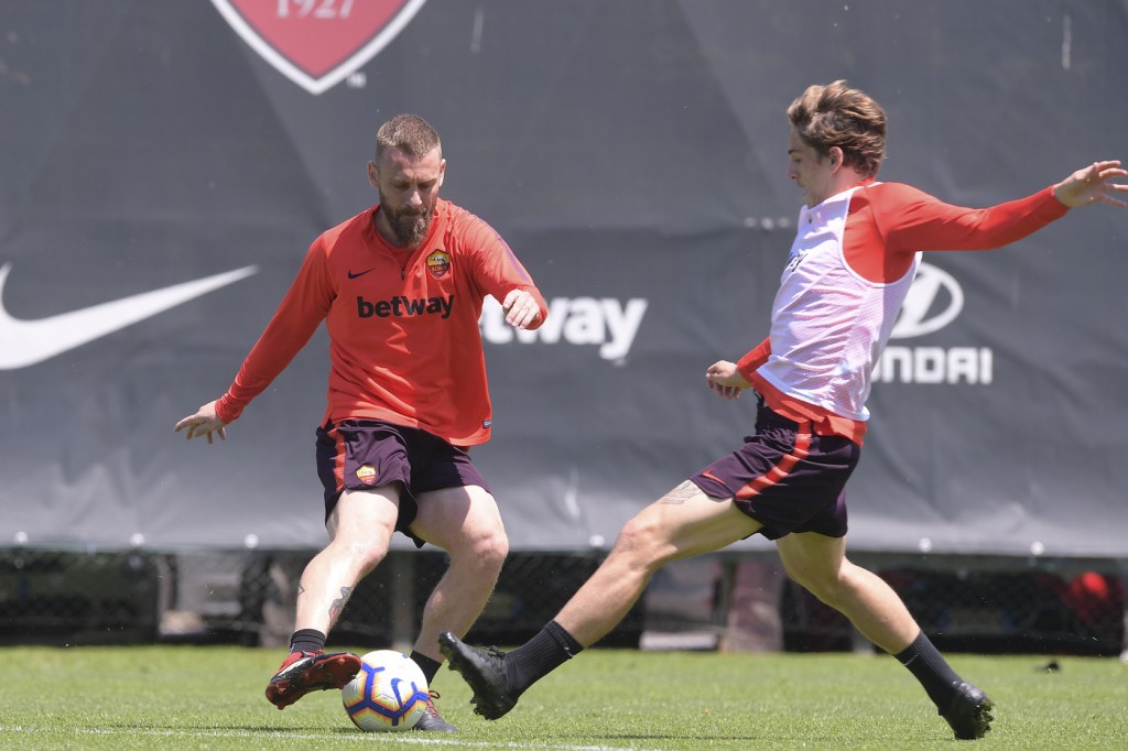 de rossi zaniolo AS Roma, allenamento a Trigoria