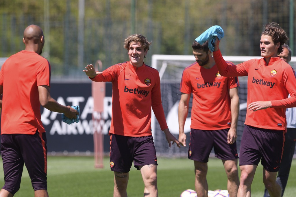 schick zaniolo AS Roma, allenamento a Trigoria