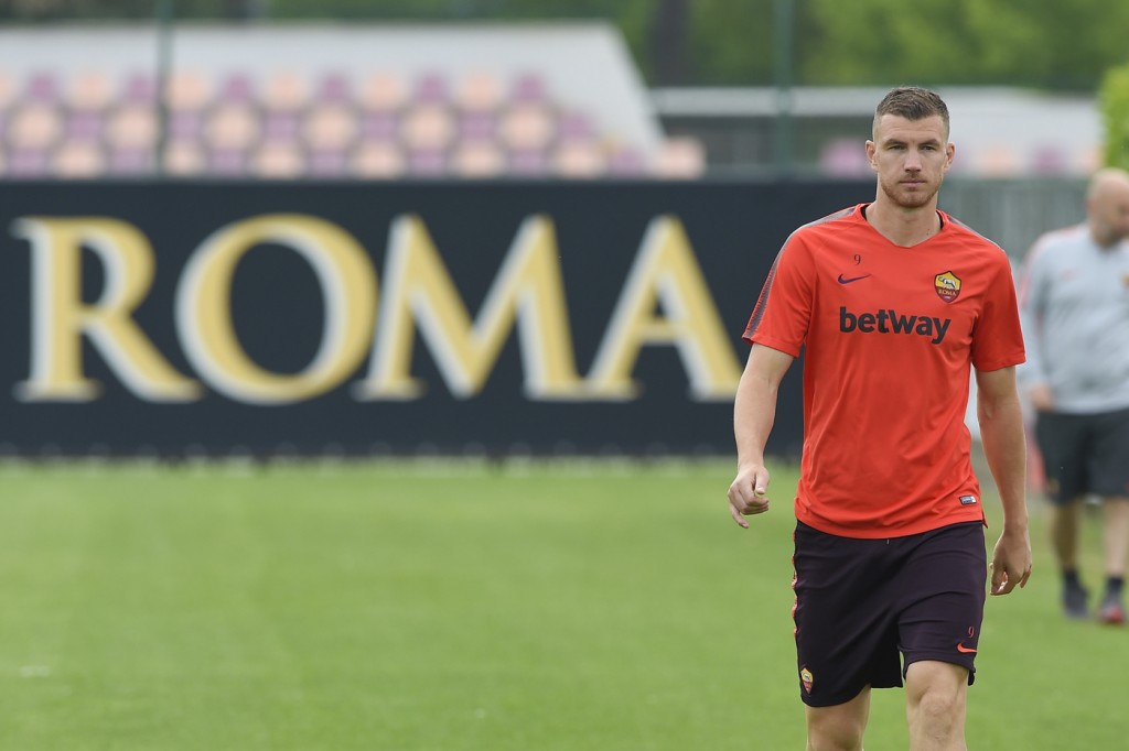 Dzeko AS Roma, allenamento di rifinitura in vista del Parma