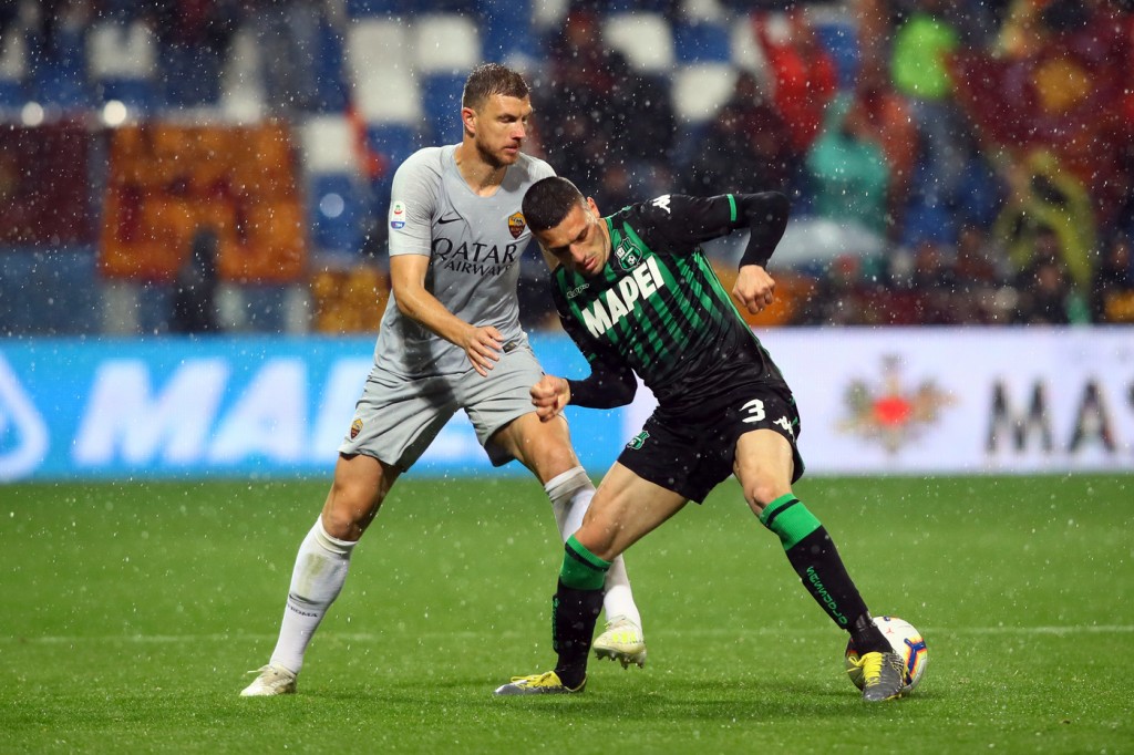 dzeko demiral Sassuolo vs Roma - Serie A TIM 2018/2019