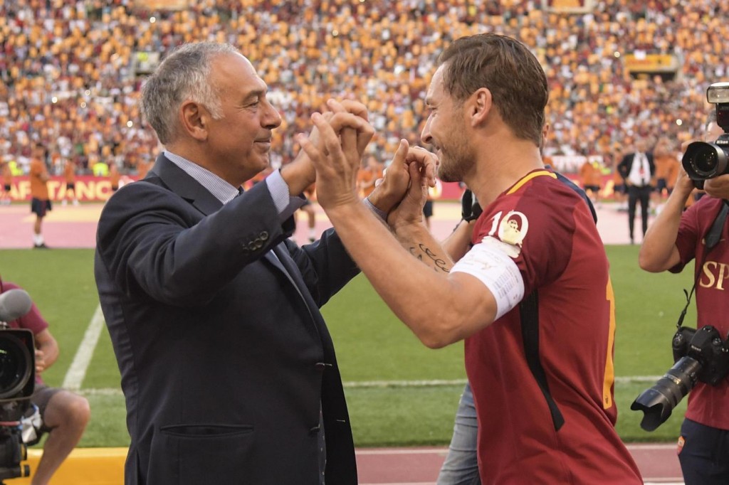Stadio Olimpico di Roma, l'addio di Francesco Totti al calcio giocato pallotta