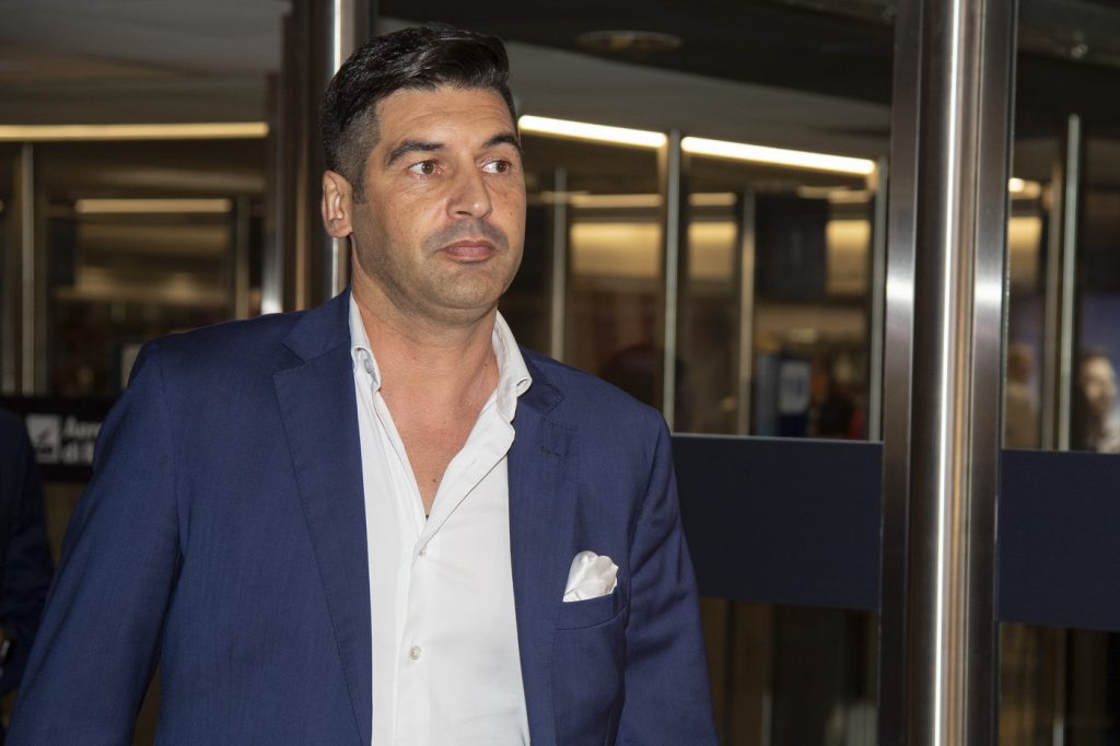 AS Roma, Paulo Fonseca arriva a Fiumicino