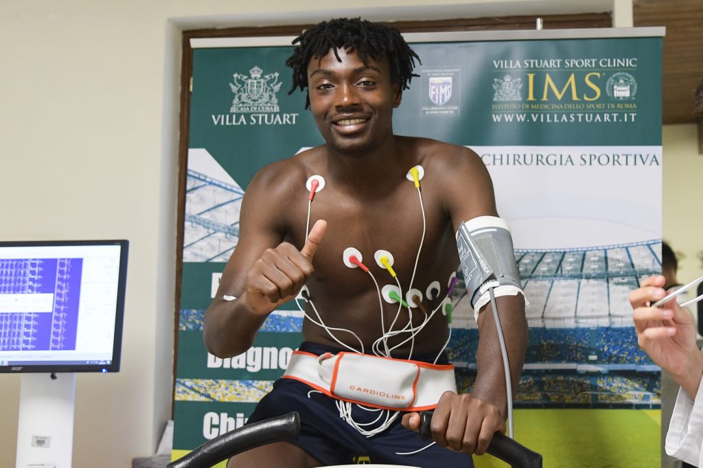 Bianda AS Roma, visite mediche a Villa Stuart per i giocatori giallorossi