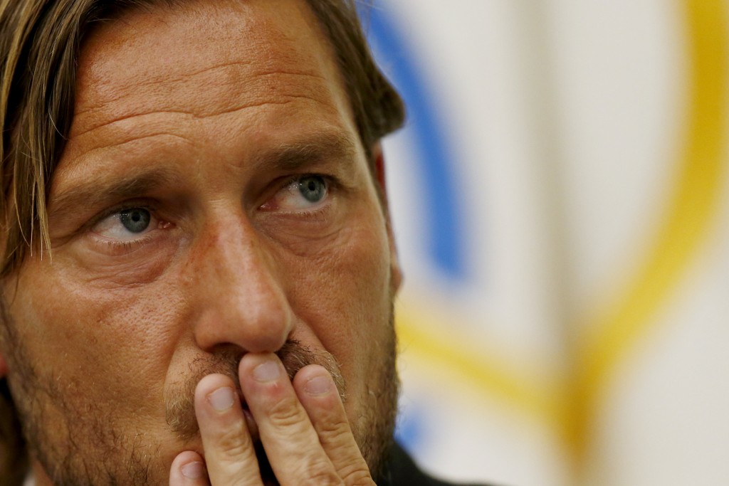 Francesco Totti si dimette dalla AS Roma, conferenza stampa nel salone d'onore del CONI