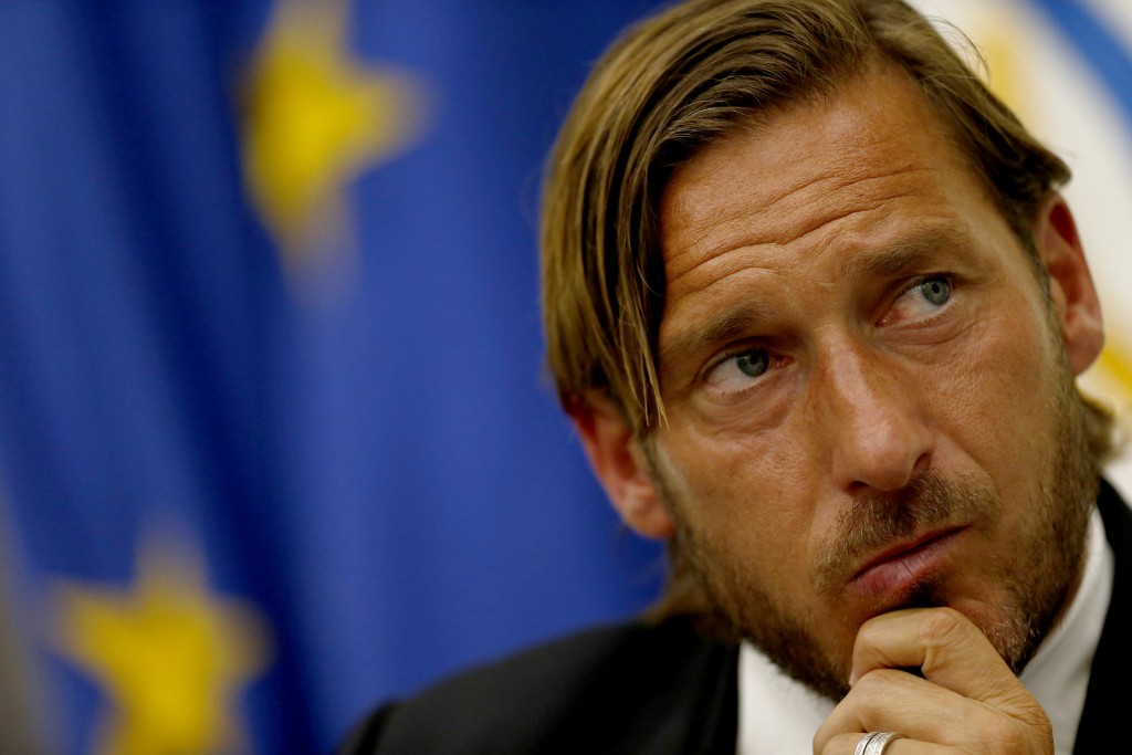 Francesco Totti si dimette dalla AS Roma, conferenza stampa nel salone d'onore del CONI