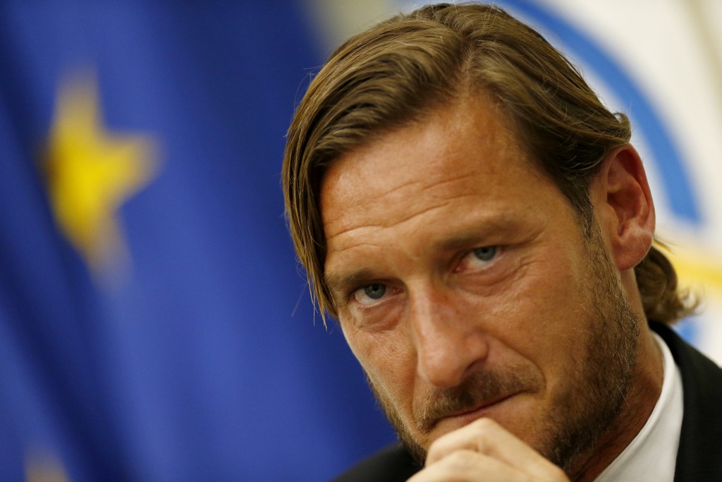 Francesco Totti si dimette dalla AS Roma, conferenza stampa nel salone d'onore del CONI