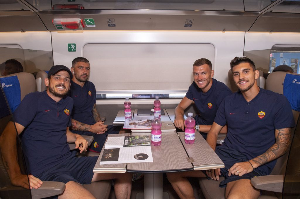 Florenzi Dzeko Kolarov Pellegrini L'AS Roma in partenza per la trasferta di Arezzo