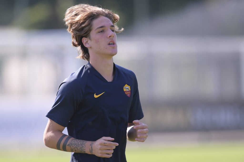 Zaniolo AS Roma, sessione di allenamento al Centro sportivo di Trigoria
