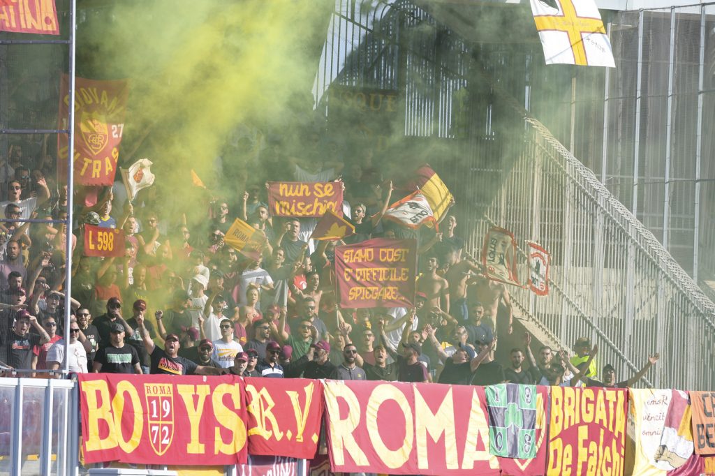 lecce-roma-13 tifosi curva sud