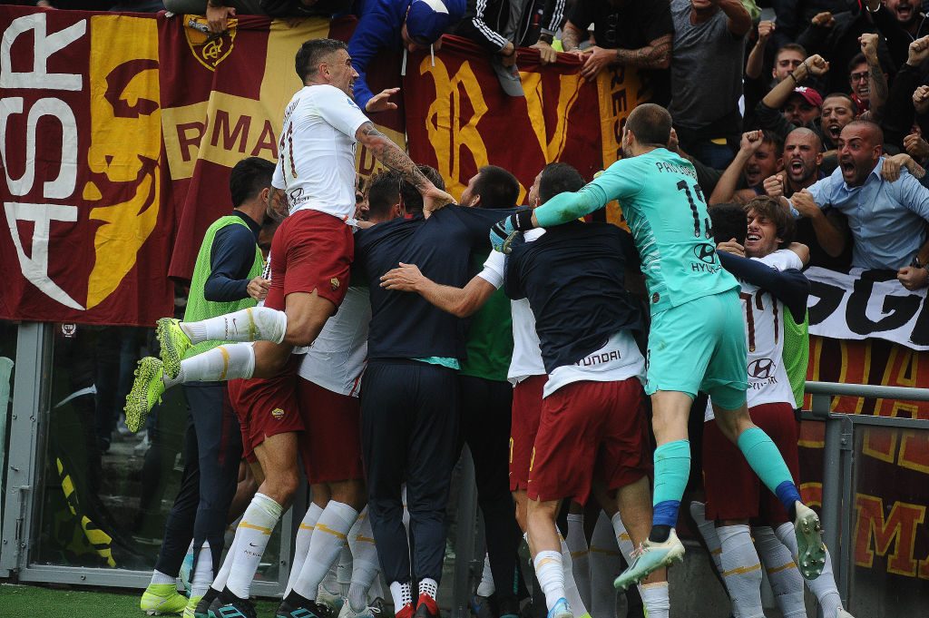 esultanza roma gol dzeko kolarov Bologna FC v AS Roma - Serie A
