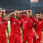 tosun demiral calhanoglu saluto militare turchia gettyimages-1175359247-594x594