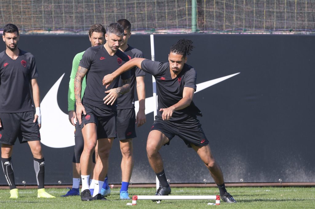 AS Roma, allenamento a Trigoria smalling