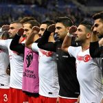 turchia-saluto