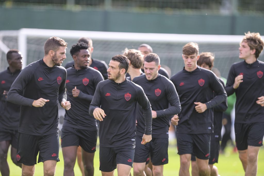 Europa League, l'allenamento dell' AS Roma prima della partenza per Monchengladbach