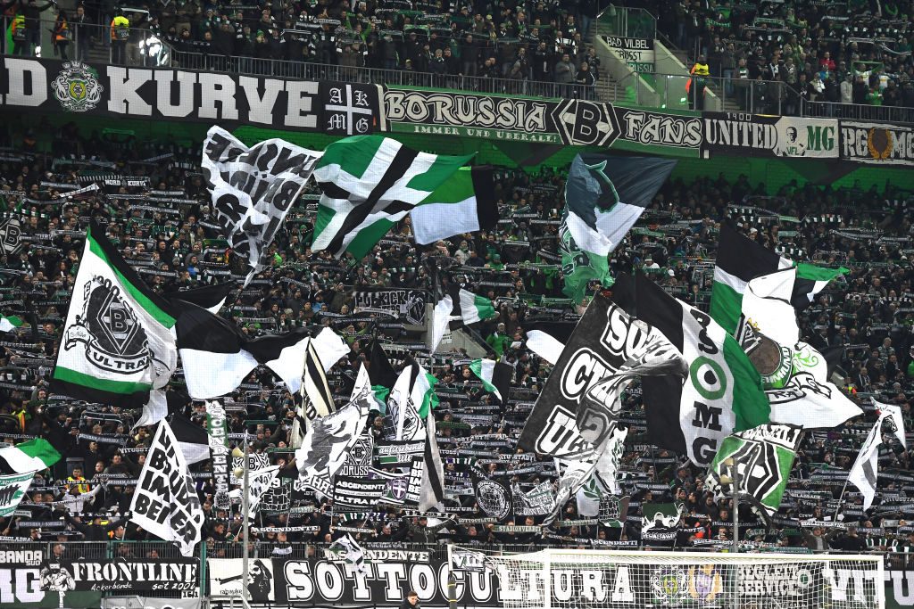 tifosi Borussia Moenchengladbach v AS Roma: Group J - UEFA Europa League