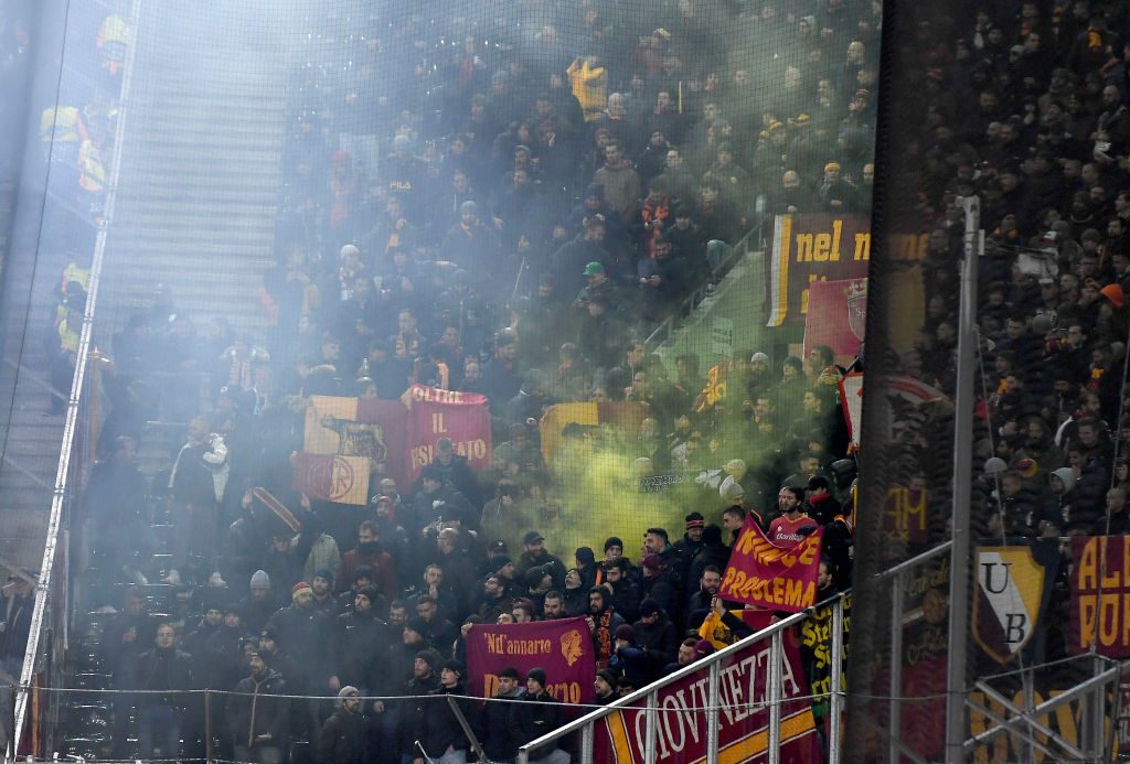 tifosi curva sud Borussia Moenchengladbach v AS Roma: Group J - UEFA Europa League