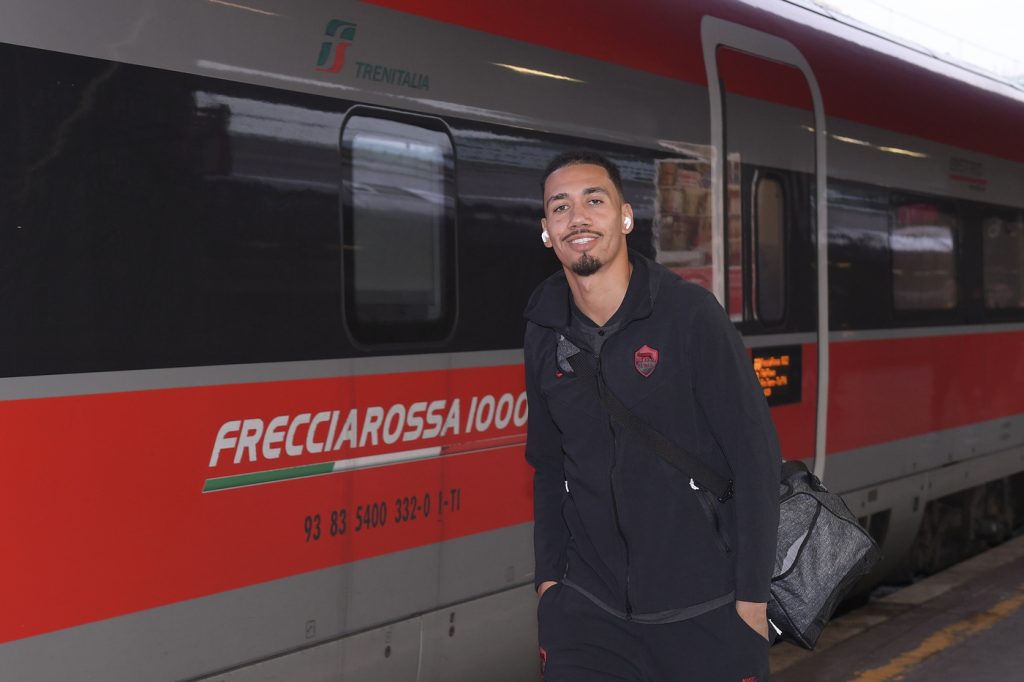 Smalling AS Roma, la squadra in viaggio per Firenze