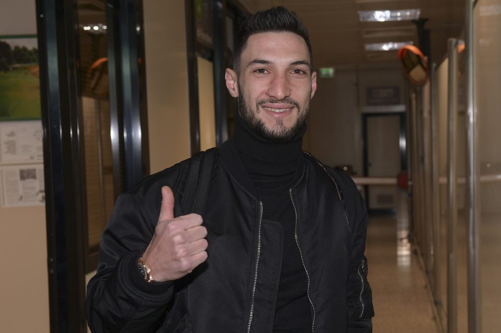 AS Roma, Matteo Politano arriva a Fiumicino