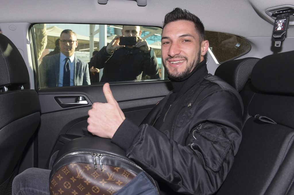 AS Roma, Matteo Politano arriva a Fiumicino