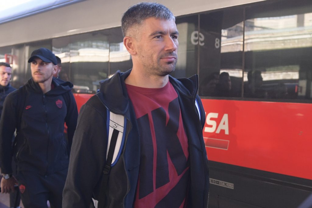 Kolarov AS Roma, la squadra in viaggio per Parma