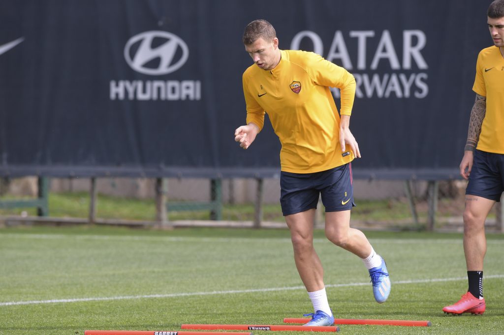 AS Roma, allenamento a Trigoria Dzeko