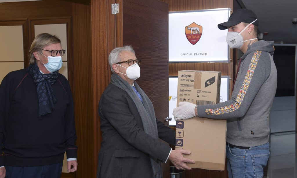 Coronavirus, Roma Cares consegna generi alimentari e presidi sanitari a ospedali, parrocchie e case famiglia