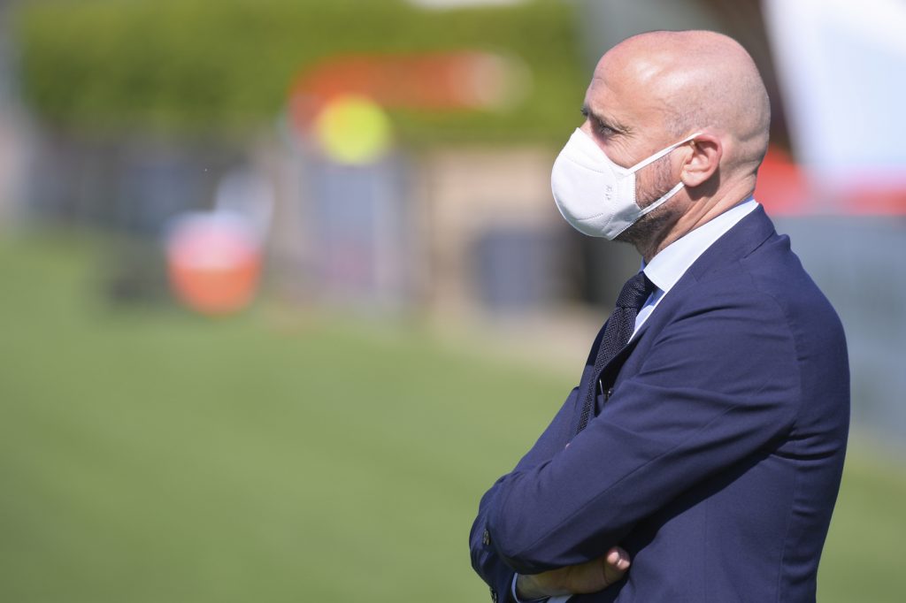 Petrachi mascherina Serie A, primo giorno di allenamenti individuali per l'AS Roma a Trigoria