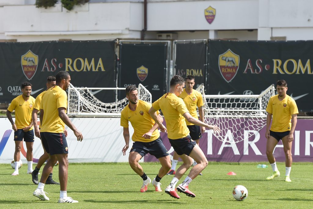Serie A, il primo allenamento collettivo dopo la ripresa per l'ASRoma a Trigoria