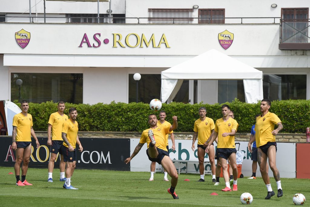 Serie A, il primo allenamento collettivo dopo la ripresa per l'ASRoma a Trigoria