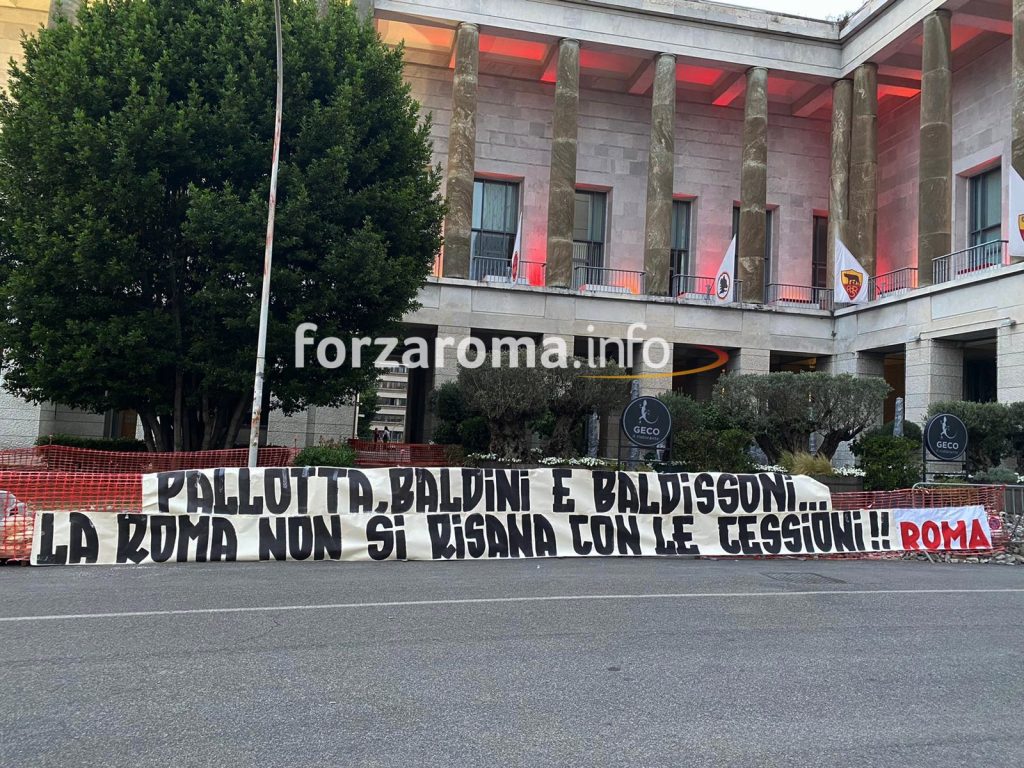 striscioni-tifosi-roma-1