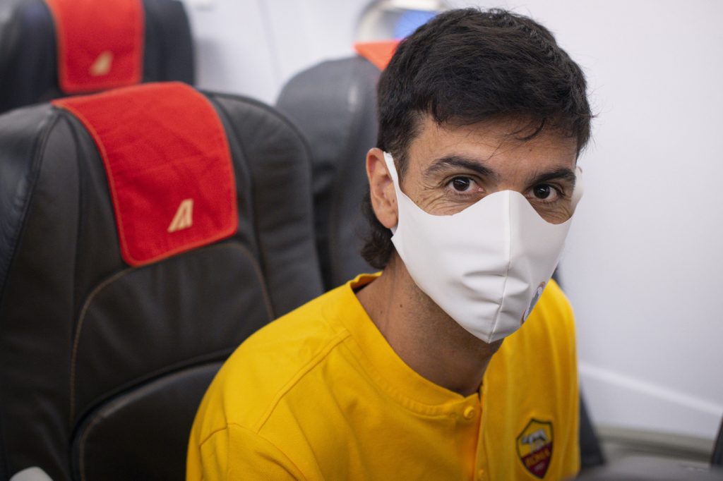 pastore AS Roma, la squadra in partenza per la trasferta di Milano