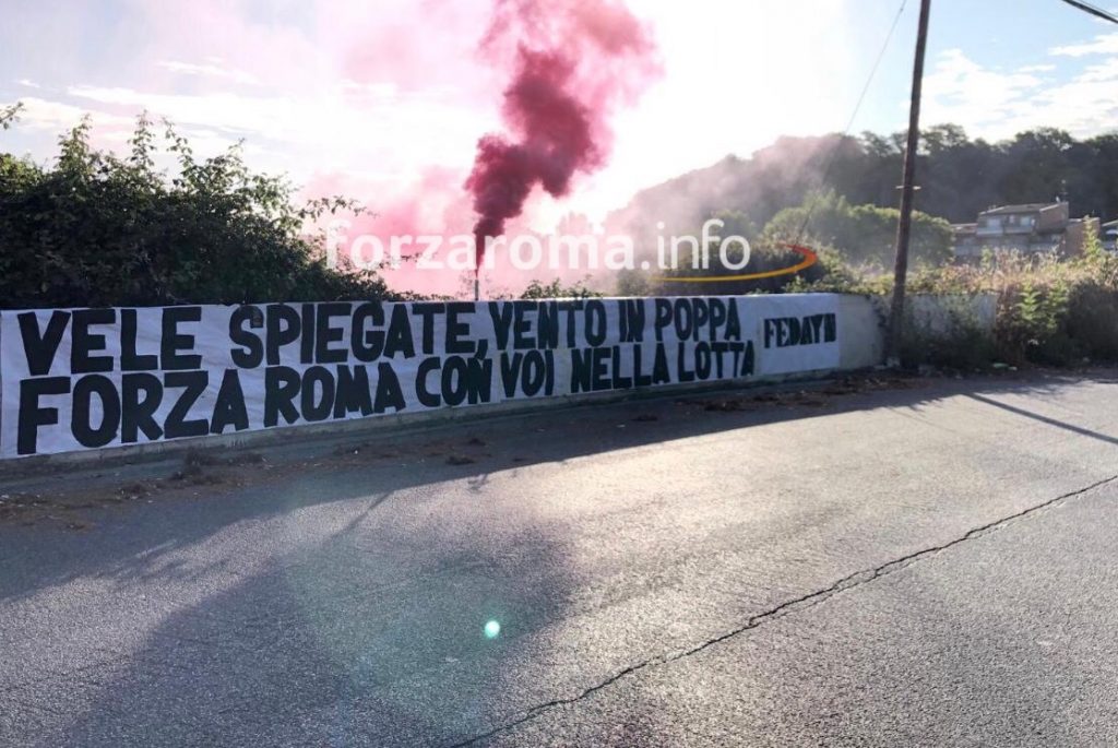 striscione roma trigoria