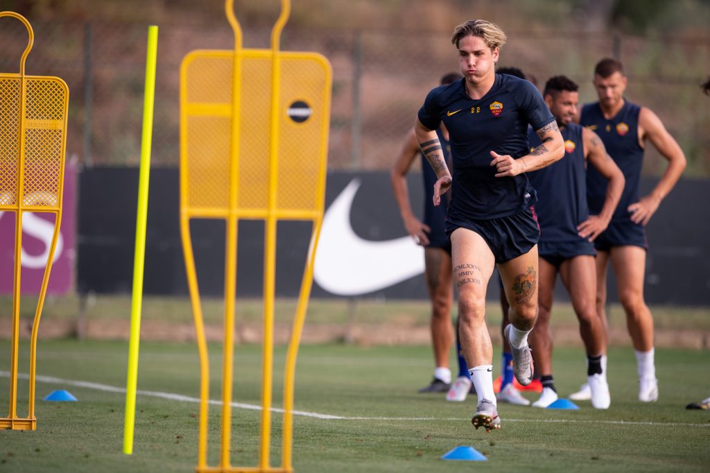 zaniolo AS Roma, sessione di allenamento a Trigoria