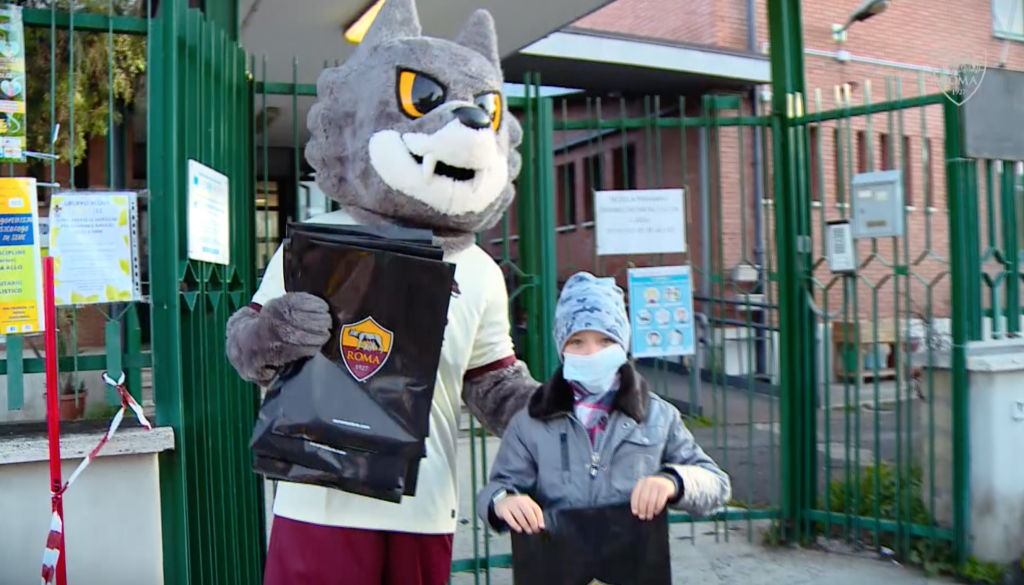roma cares consegna mascherine romolo scuole