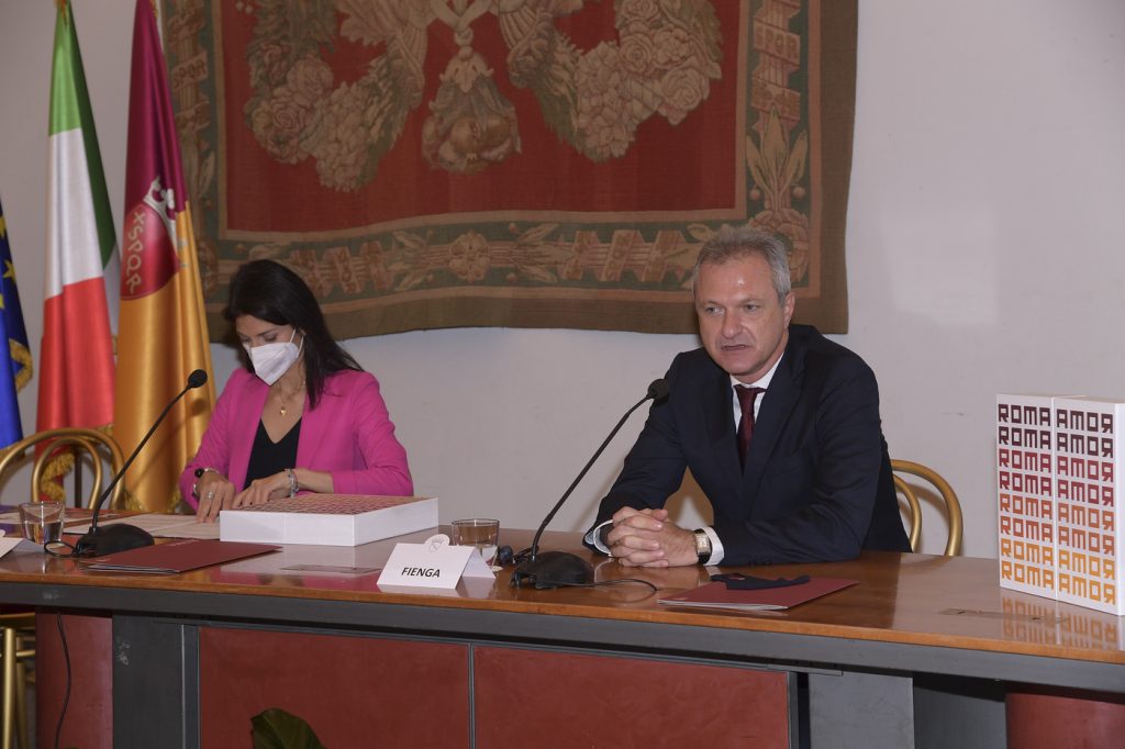 Virginia Raggi Guido Fienga AS Roma Cares, campagna di sensibilizzazione contro la violenza sulle donne