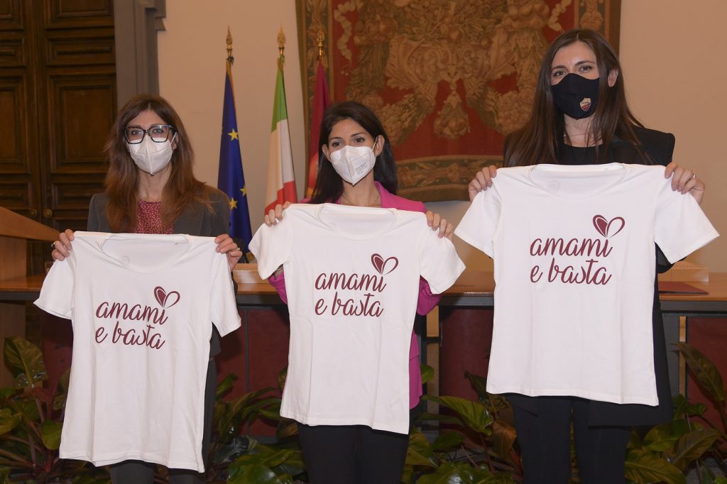 Virginia Raggi Veronica Mammì Amra Dzeko AS Roma Cares, campagna di sensibilizzazione contro la violenza sulle donne