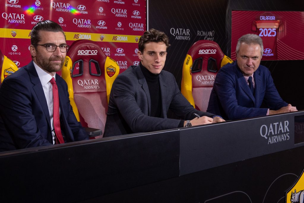 AS Roma, Riccardo Calafiori firma il rinnovo di contratto fino al 2025