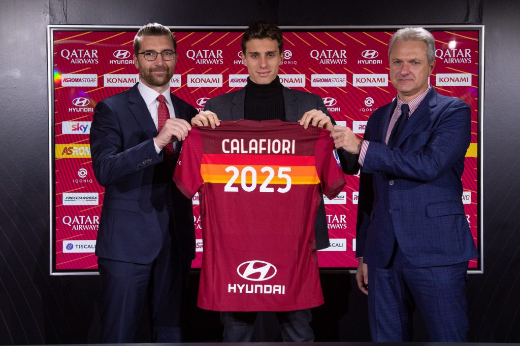 AS Roma, Riccardo Calafiori firma il rinnovo di contratto fino al 2025