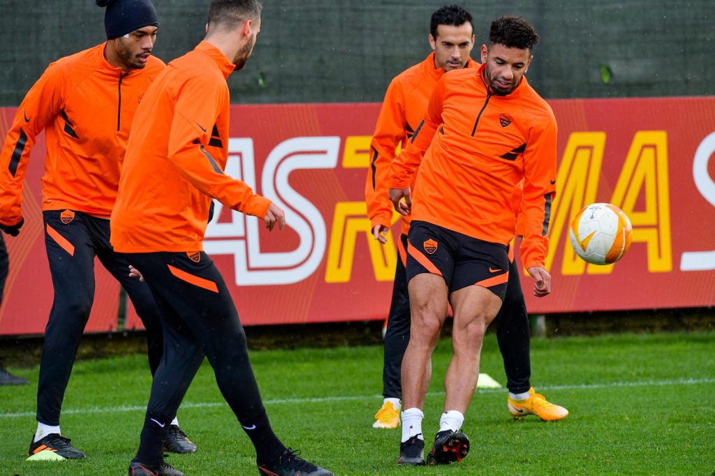 Bruno Peres Europa League, l'AS Roma in allenamento a Trigoria prima della partenza per Sofia Europa League, l'AS Roma in allenamento a Trigoria prima della partenza per Sofia