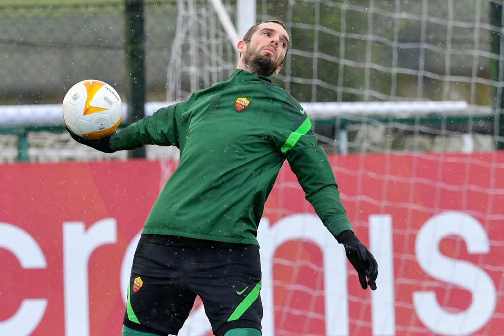 Pau Lopez Europa League, l'AS Roma in allenamento a Trigoria prima della partenza per Sofia Europa League, l'AS Roma in allenamento a Trigoria prima della partenza per Sofia