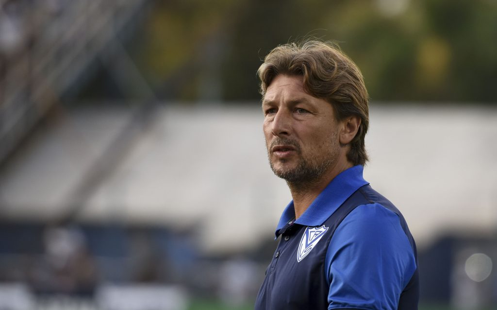 Gimnasia y Esgrima La Plata v Velez- Superliga 2019/20 Gabriel Heinze